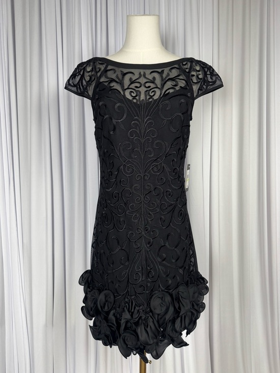 Guess Dresses & Skirts - GUESS Black Embroidered Cap-Sleeve Mini Dress Women’s Size 4